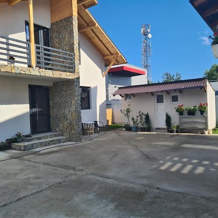 Luca'S Studio 2 ,Close To Therme Bucharest, Airport Otopeni Balotesti Exterior photo